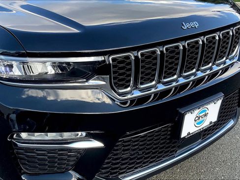 Certified 2023 Jeep Grand Cherokee Limited AWD/4WD image 29