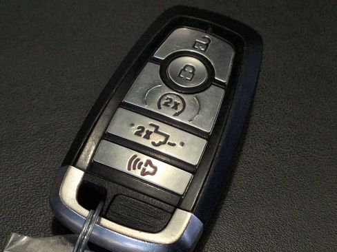 Certified 2022 Ford F250 Platinum image 42