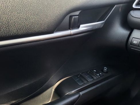 Used 2023 Toyota Camry SE image 25