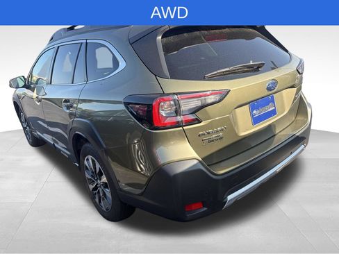 Used 2024 Subaru Outback Limited AWD/4WD image 3