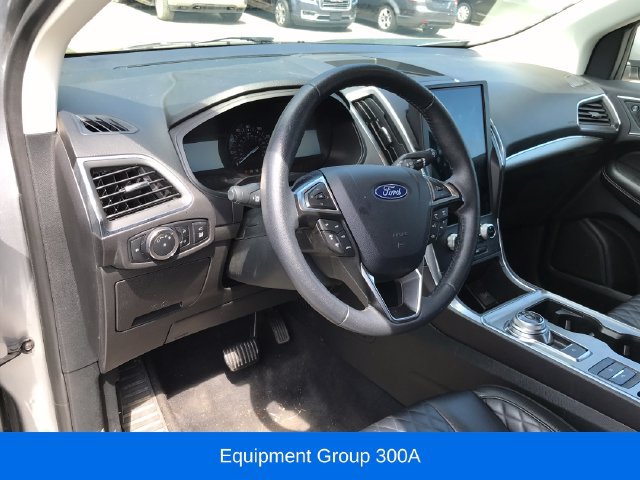 Used 2024 Ford Edge Titanium AWD/4WD image 3