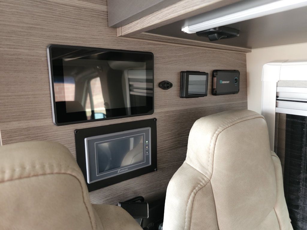 Used 2023 Mercedes-Benz Sprinter 2500 image 46