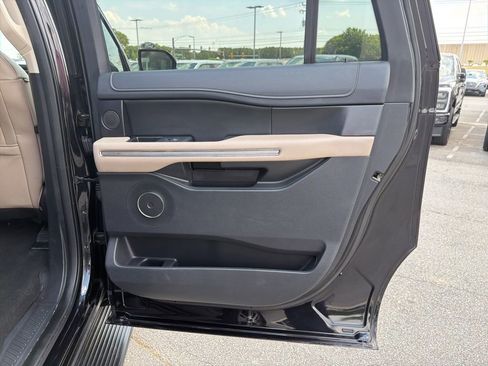 Used 2024 Ford Expedition Max Limited RWD image 21