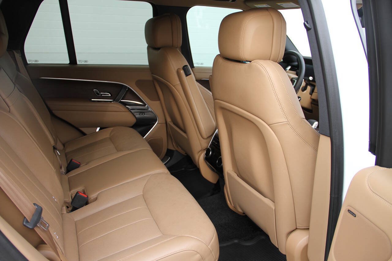 Used 2023 Land Rover Range Rover SE AWD/4WD image 16