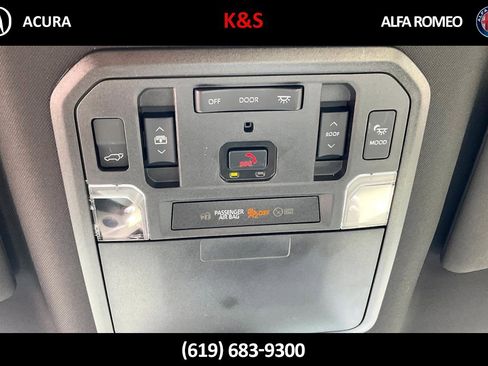 Used 2023 Toyota Sequoia Capstone AWD/4WD image 38