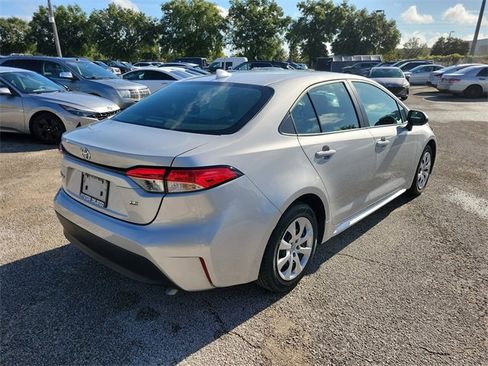 Used 2024 Toyota Corolla LE image 4