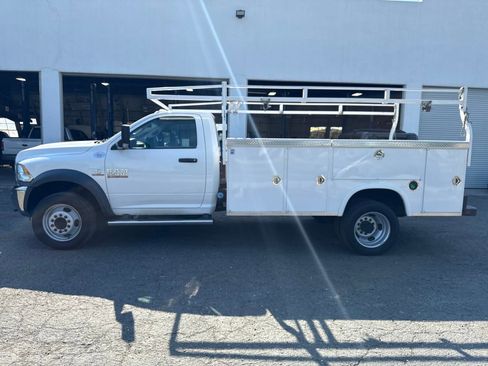 Used 2018 RAM 5500 Tradesman w/ Power & Remote Entry Group image 2
