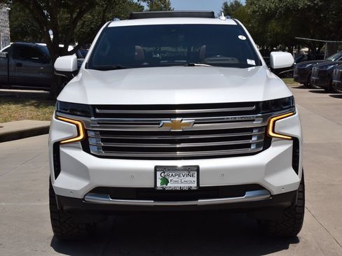 Used 2021 Chevrolet Tahoe High Country w/ Premium Package RWD image 3