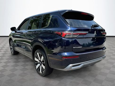 Used 2025 Mitsubishi Outlander SE FWD image 8