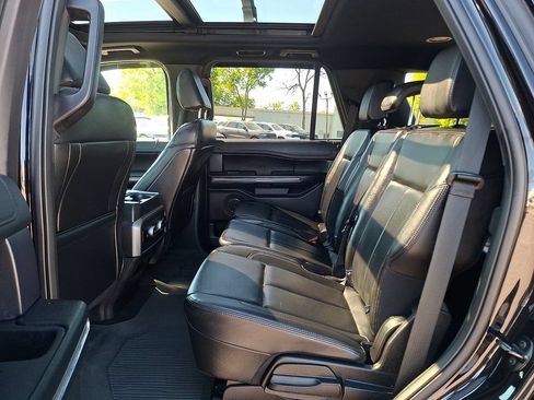 Used 2021 Ford Expedition XLT AWD/4WD image 13