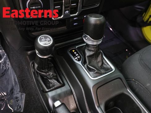 Used 2023 Jeep Wrangler Unlimited AWD/4WD image 13