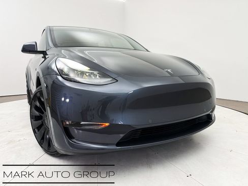 Used 2022 Tesla Model Y Performance AWD/4WD image 2