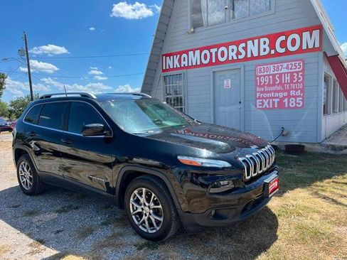 Used 2018 Jeep Cherokee Latitude Plus FWD image 1