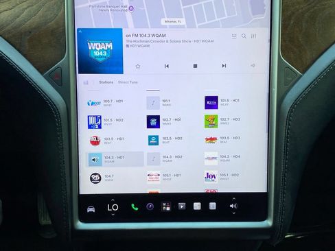 Used 2020 Tesla Model X Long Range AWD/4WD image 29