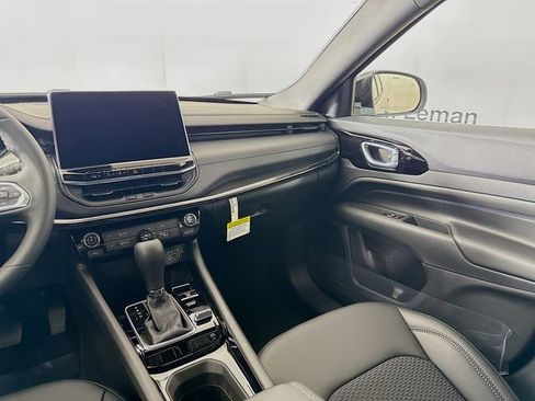 New 2026 Jeep Compass Latitude AWD/4WD image 21