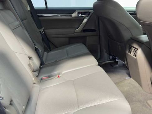 Used 2017 Lexus GX 460 w/ Navigation Package AWD/4WD image 16