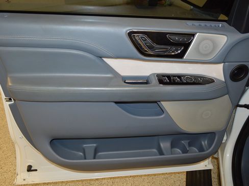Used 2022 Lincoln Navigator Black Label AWD/4WD image 15
