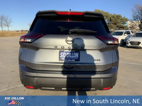 New 2026 Nissan Rogue SV image 4