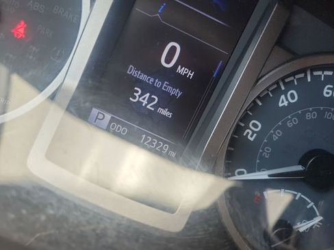 Used 2022 Toyota Tacoma SR5 image 33