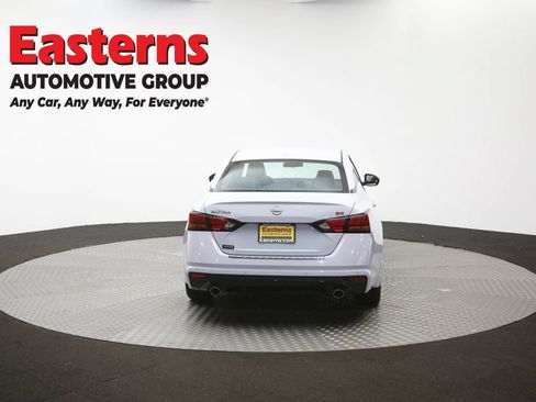Used 2023 Nissan Altima 2.5 SR FWD image 37