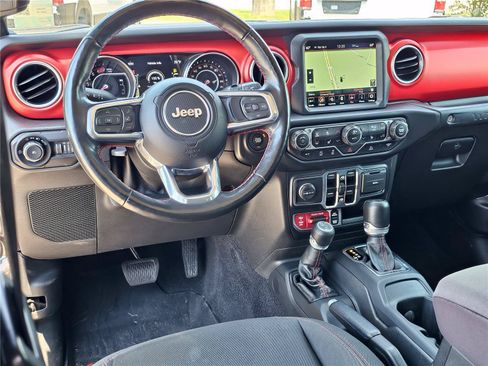 Used 2021 Jeep Wrangler Unlimited Rubicon AWD/4WD image 34