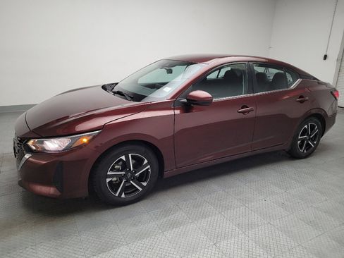 Used 2024 Nissan Sentra SV FWD image 2