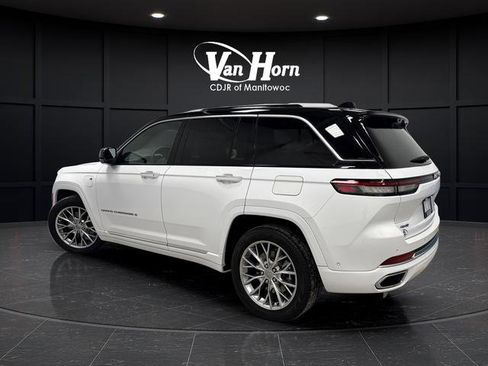 Used 2022 Jeep Grand Cherokee Summit w/ Advanced Protech Group IV image 3