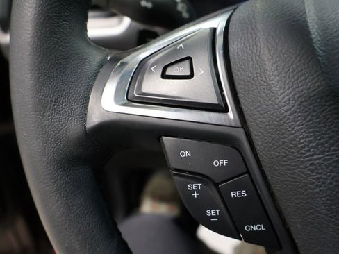 Used 2017 Ford Edge SEL w/ Equipment Group 201A image 34