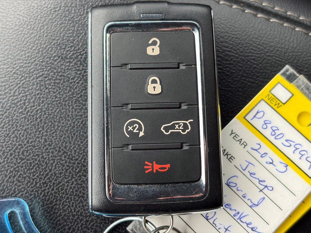 Used 2023 Jeep Grand Cherokee L Laredo w/ Luxury Tech Group I AWD/4WD image 42