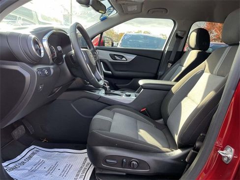 Certified 2025 Chevrolet Blazer LT w/ Convenience Package image 9