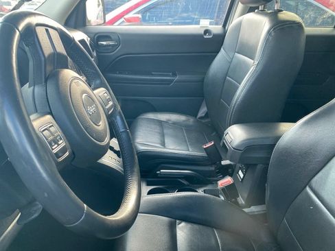 Used 2016 Jeep Patriot High Altitude AWD/4WD image 14