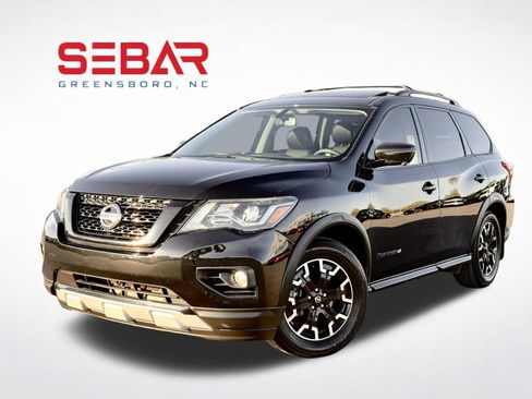 Used 2020 Nissan Pathfinder SL image 1