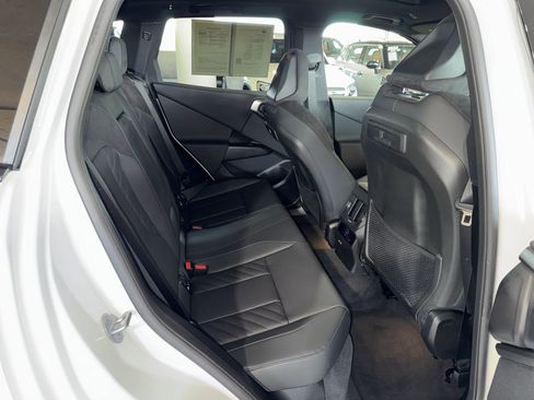 Certified 2025 BMW X3 xDrive30i w/ M Sport Package image 12