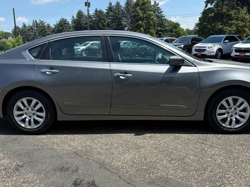 Used 2016 Nissan Altima 2.5 S w/ Power Driver Seat Package FWD image 11
