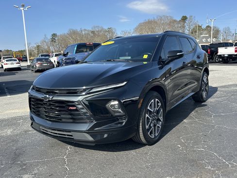 Certified 2023 Chevrolet Blazer RS w/ Driver Confidence II Package image 4