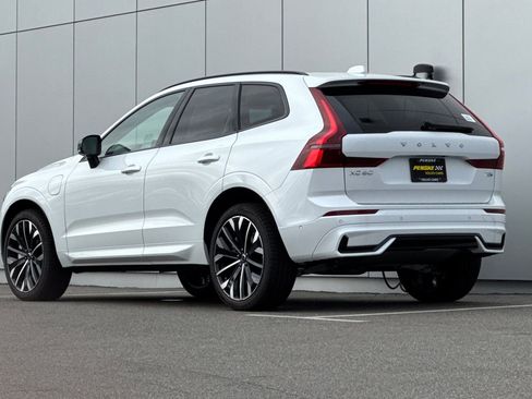 New 2026 Volvo XC60 T8 Ultra w/ Protection Package Premier AWD/4WD image 3