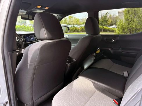 Used 2022 Toyota Tacoma TRD Sport image 26