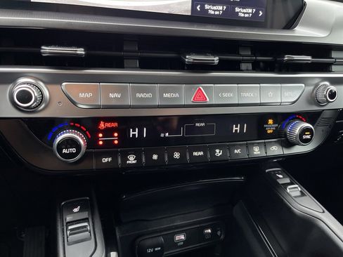 Certified 2024 Kia Telluride S w/ S Sunroof Package image 12