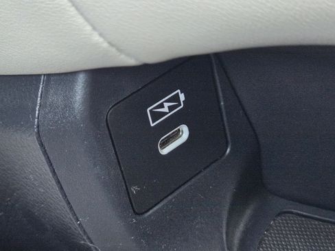 Used 2024 Honda HR-V LX image 21