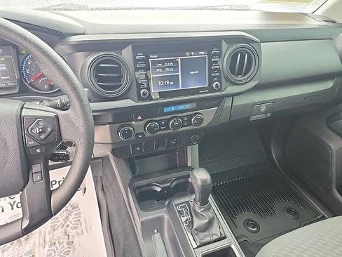 Used 2022 Toyota Tacoma SR w/ SX Package AWD/4WD image 18