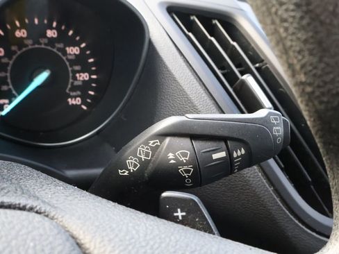 Used 2017 Ford Escape SE image 17