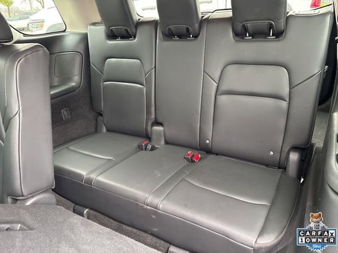 Used 2025 Nissan Pathfinder SL FWD image 46