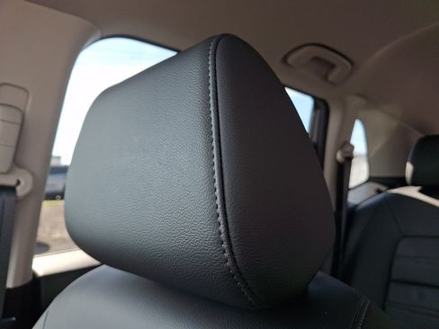 Used 2026 Honda CR-V EX-L image 13