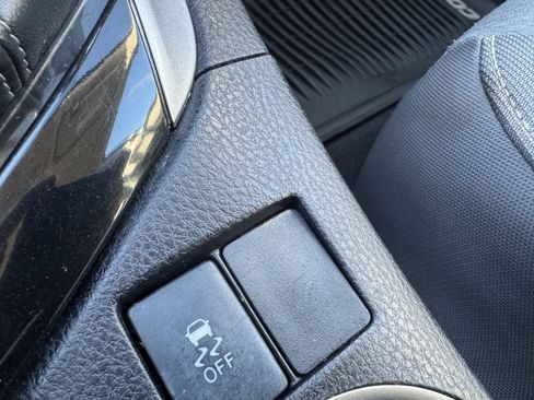 Used 2016 Toyota Corolla LE image 30