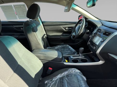 Used 2015 Nissan Altima 2.5 SV w/ Convenience Package image 15
