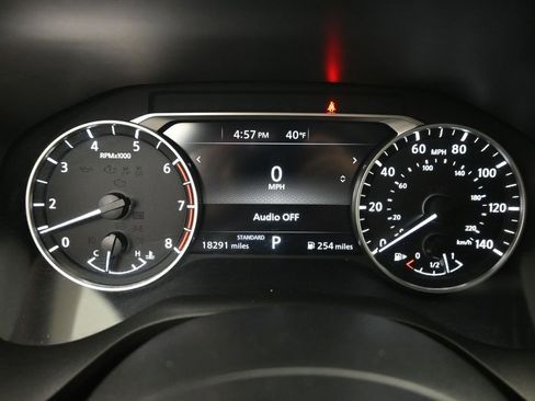 Used 2023 Nissan Rogue SV image 12