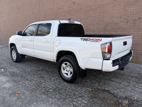 Used 2023 Toyota Tacoma TRD Sport w/ Advanced Technology Package AWD/4WD image 3