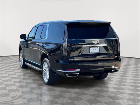 Used 2025 Cadillac Escalade ESV Premium Luxury image 5