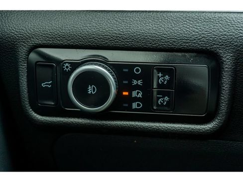 Used 2024 Ford Explorer XLT w/ Equipment Group 202A RWD image 27