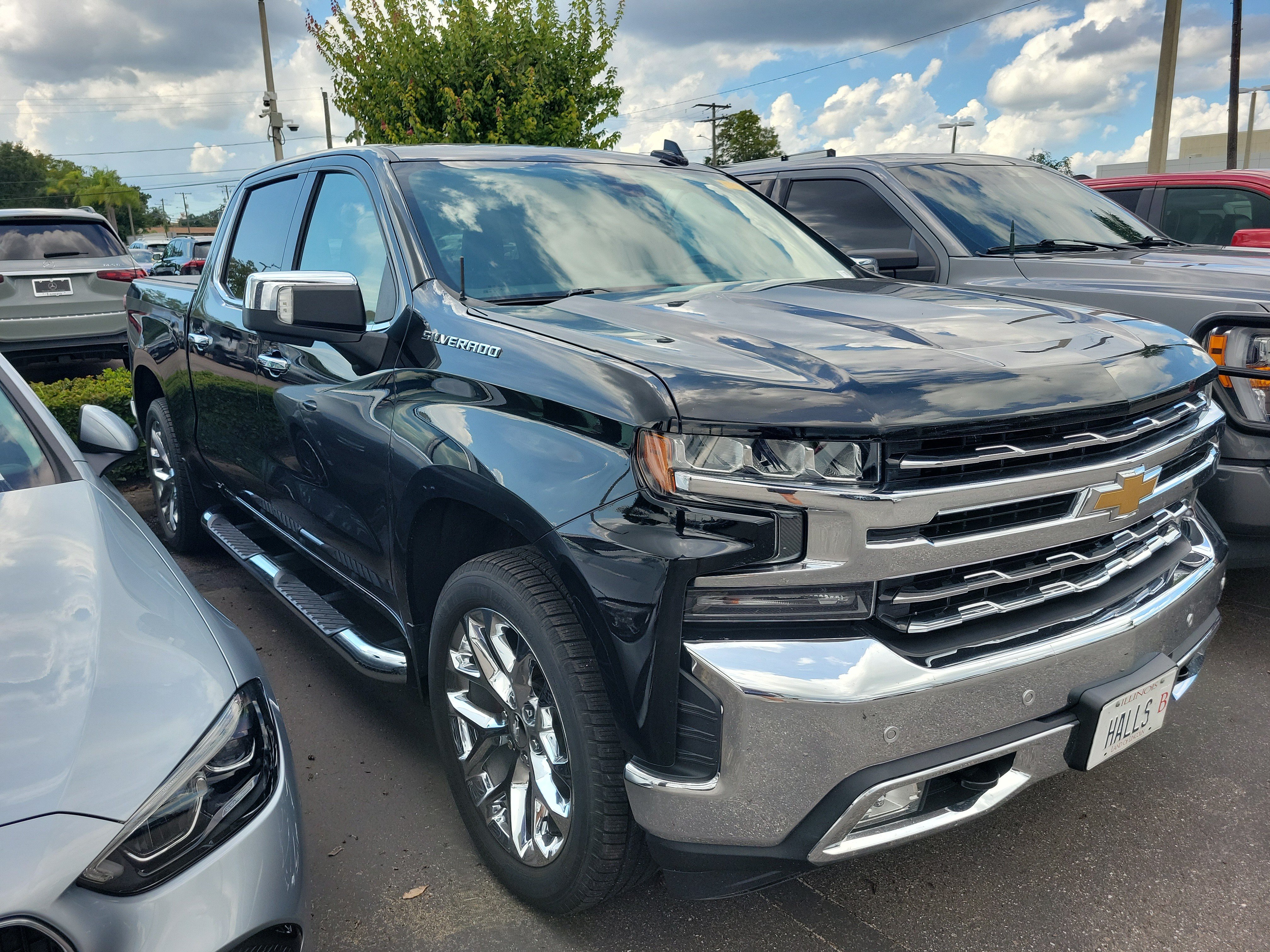 Used 2020 Chevrolet Silverado 1500 LTZ w/ LTZ Premium Package AWD/4WD image 2